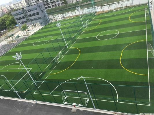 PE Doğal Görünümlü Futbol Sahası Suni Çim 50mm